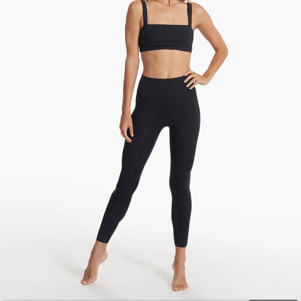 Vuori Evolve Black Leggings